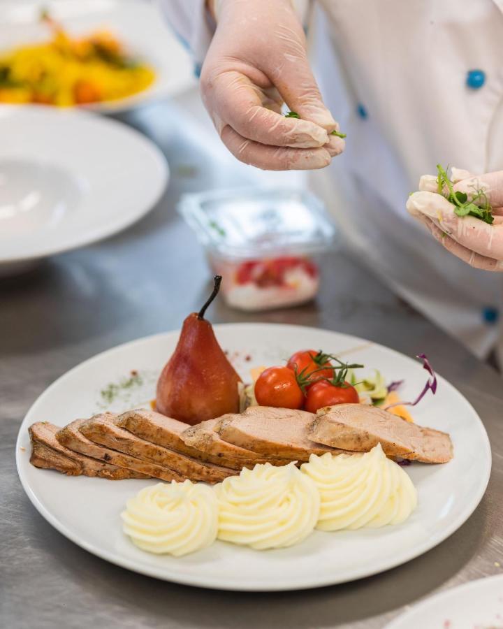 Crama Jelna Resort & Spa Orheiu Bistriţei Eksteriør billede